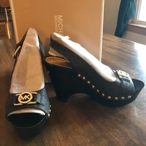 MICHAEL MICHAEL KORS CHARM SLING HIGH HEELS 8